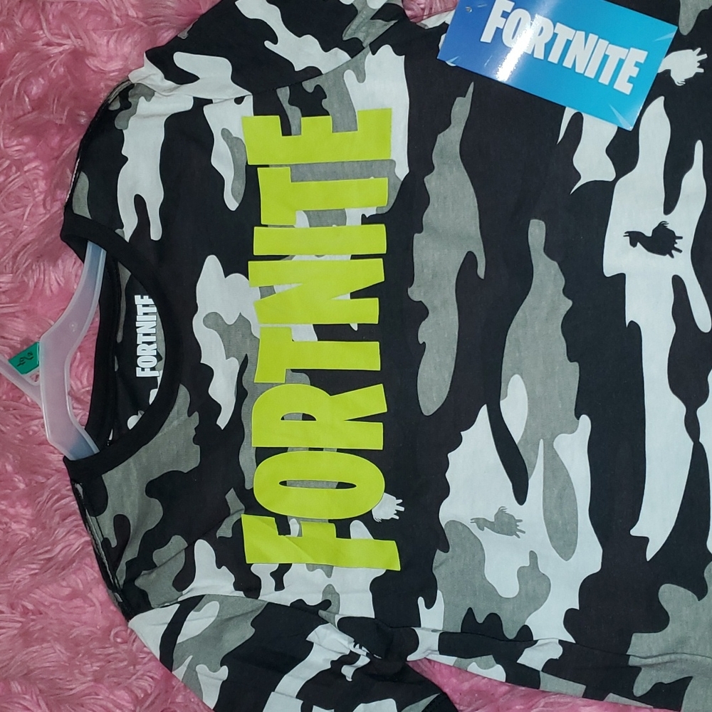 FORTNITE T-SHIRT KIDS SIZE LARGE - Picture 3 of 7